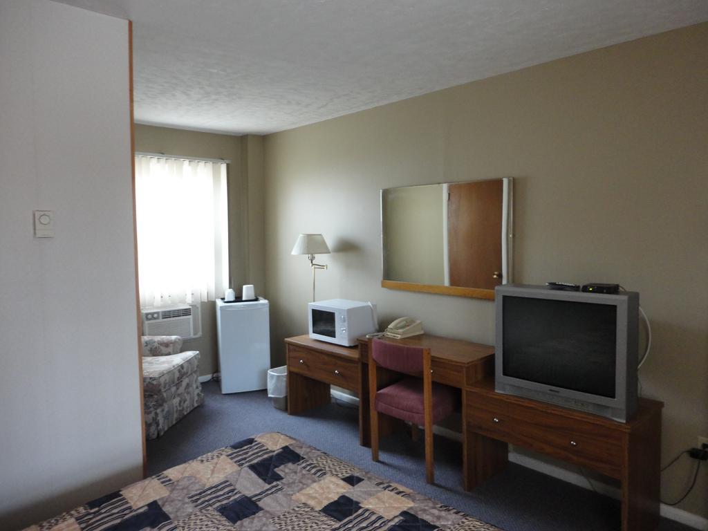 Hipwell'S Motel Fonthill Zewnętrze zdjęcie