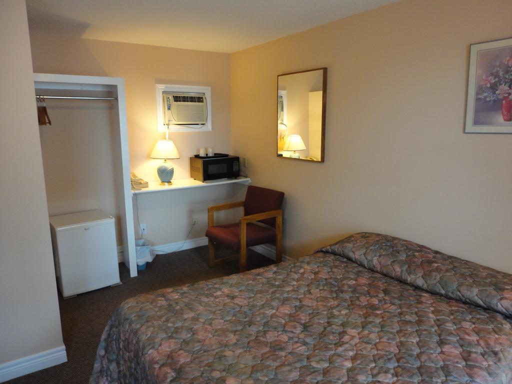 Hipwell'S Motel Fonthill Zewnętrze zdjęcie